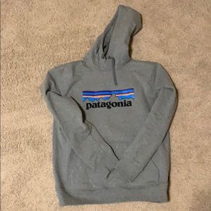 Patagonia men’s medium sweatshirt